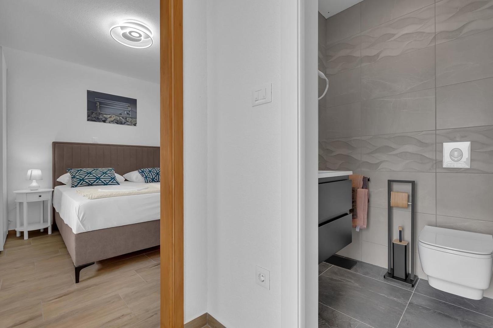 Irena With Heated Pool And Sea View Feriehus *
