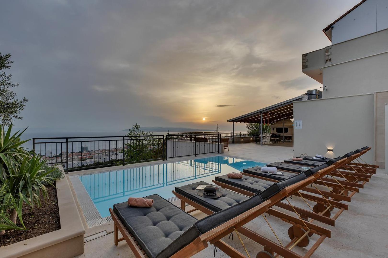 Feriehus Irena With Heated Pool And Sea View *
