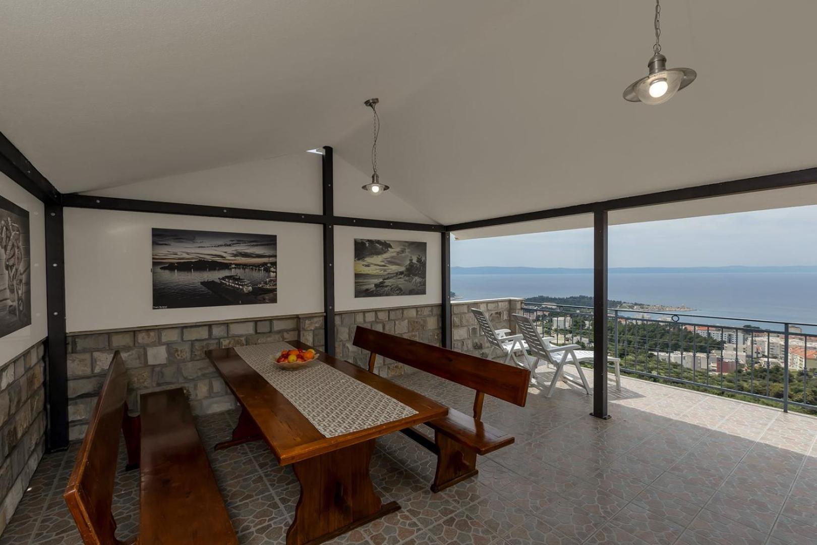 Feriehus Irena With Heated Pool And Sea View Makarska